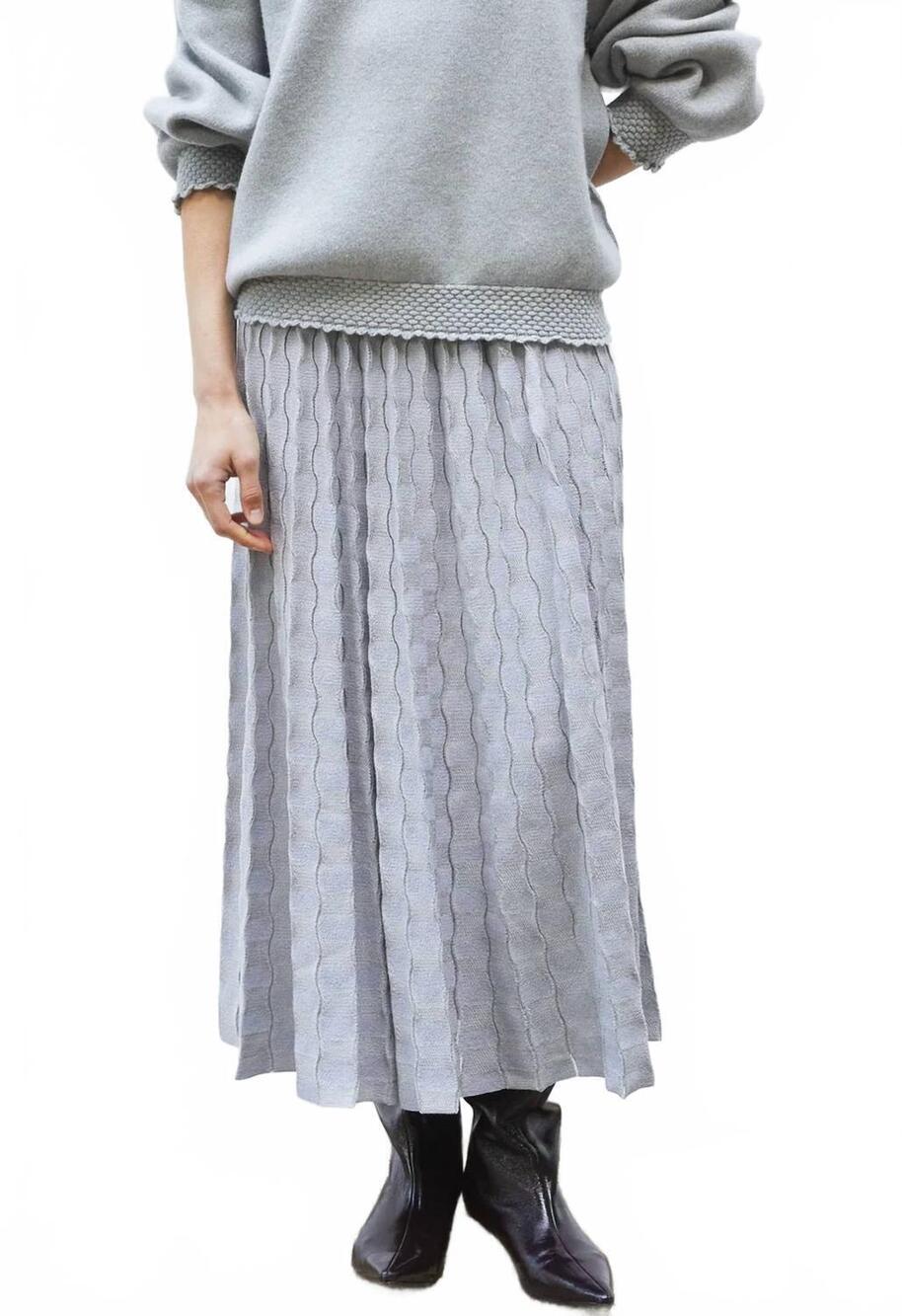 NEW MOLLI delicate skirt in a wavy knit heather grey